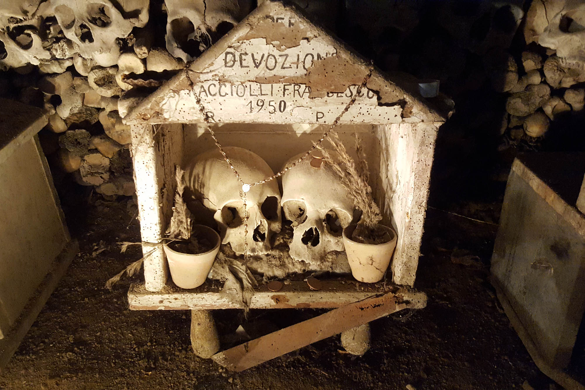 Cimitero delle Fontanelle Napoli